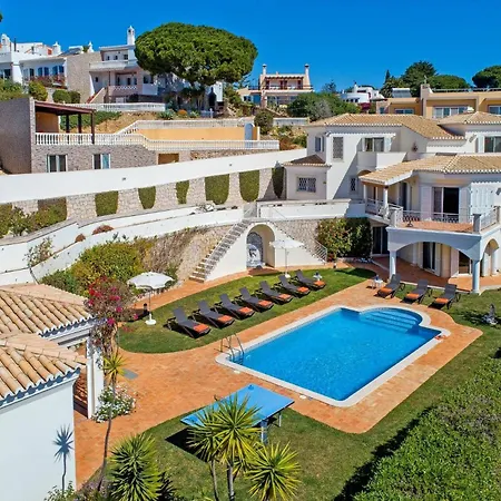 Villa Tess By *